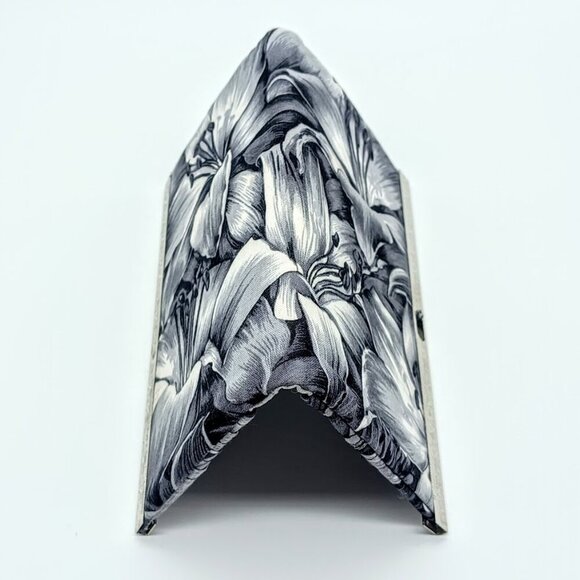 Grey Floral Fabric Silver Finish Metal Clasp Wallet - Picture 4 of 6